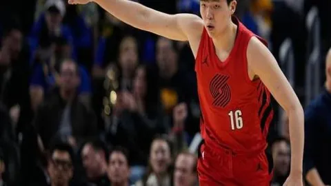 英冠焦点对决：诺维奇三连胜狂欢，与考文垂激战解析来袭！